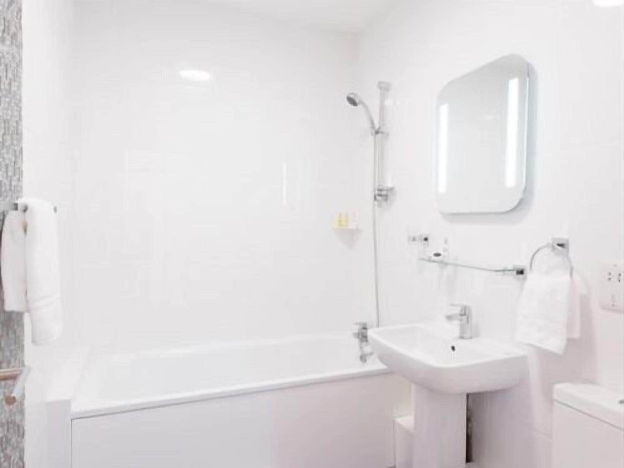 Signature Hotel London Ilford Dış mekan fotoğraf